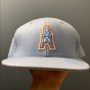 Mitchell & Ness Throwback Houston Oilers cap 7 3/8